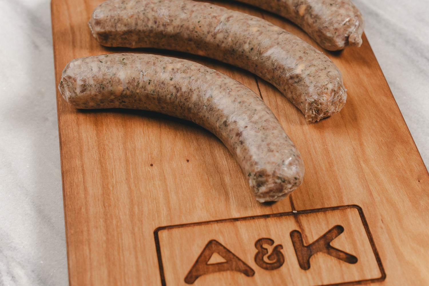 Jalapeño Cheddar Brats – 1 lb (4 links)